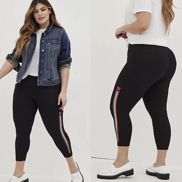 Torrid Womens NWT Black High Rise Heart Rainbow Stripe Premium Crop Leggings 1X - Picture 1 of 8